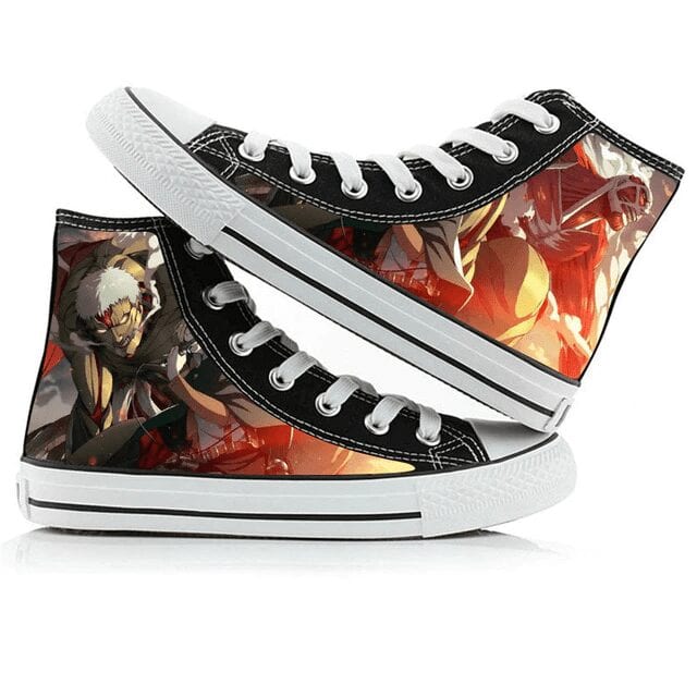 Zapatillas Shingeki no Kyojin Titan Colossal y Dreadnought Zapatillas Shingeki no Kyojin Titan Colossal y Dreadnought